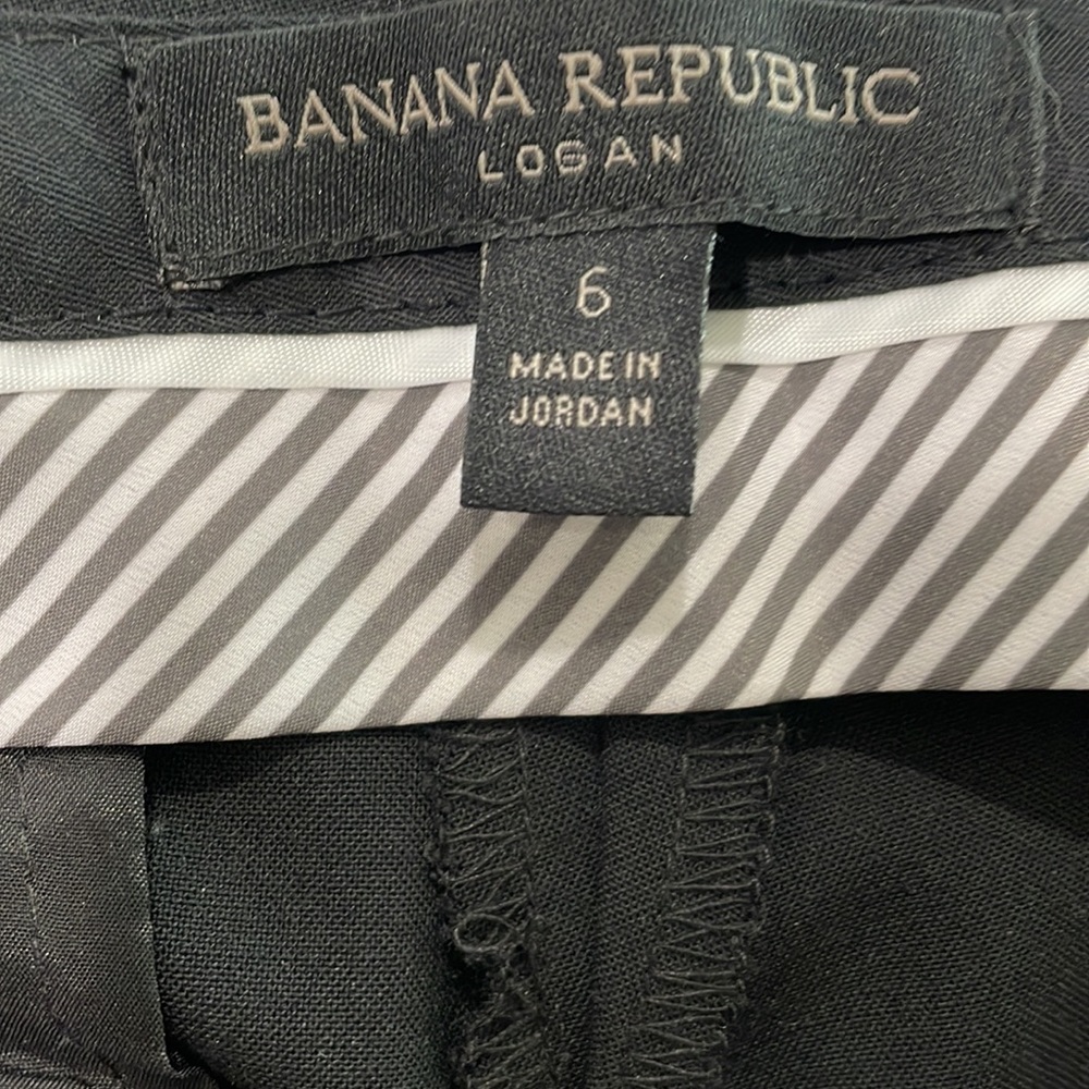 Donating soon! Open to offers!!! 
Logan pants / dress slacks size 6 from BR - Picture 2 of 4